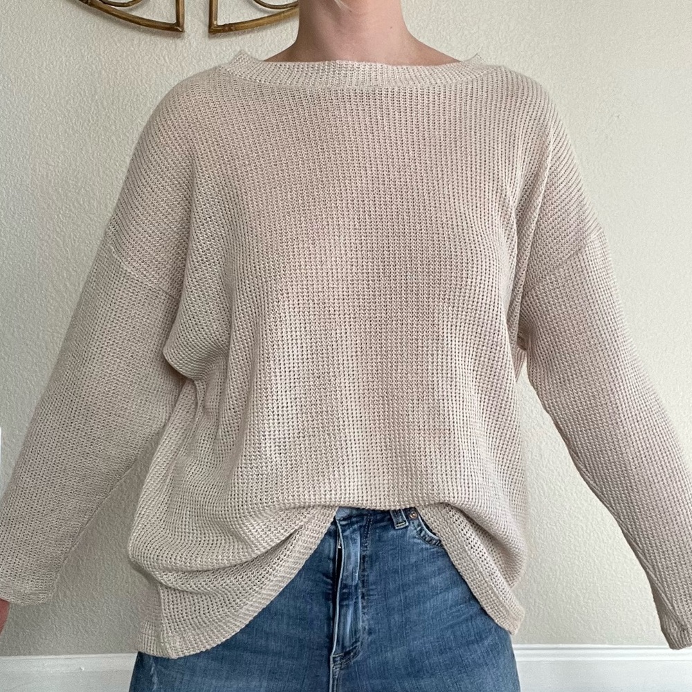 Open-Back Sweater - Picture 5 of 7